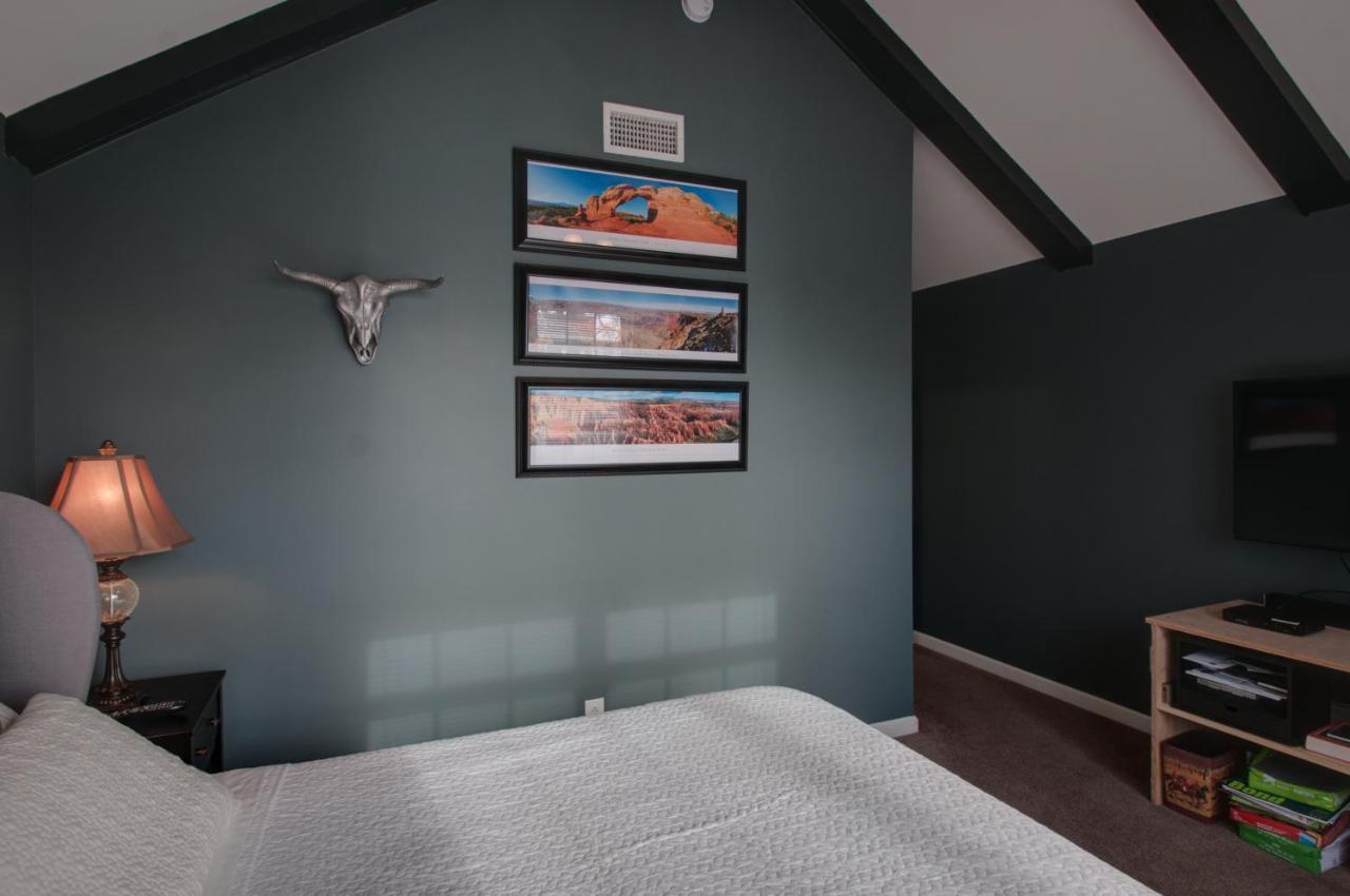 Vacation Home 5 Mins To Down Town 2 Bedrooms 2 Baths Garden Area Hot Tub Nashville Exterior foto