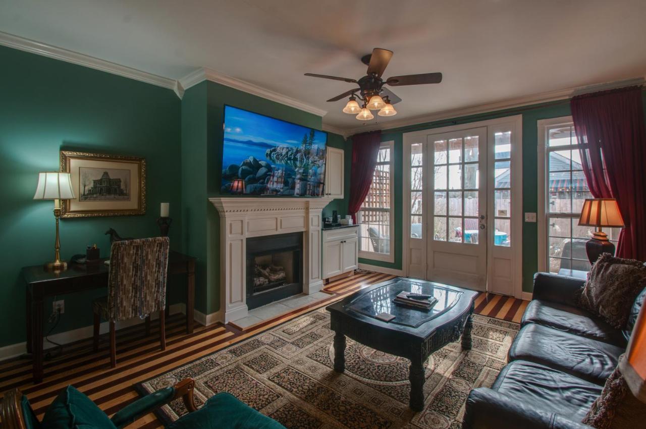 Vacation Home 5 Mins To Down Town 2 Bedrooms 2 Baths Garden Area Hot Tub Nashville Exterior foto