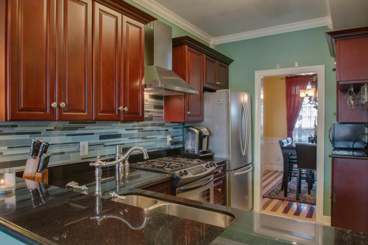 Vacation Home 5 Mins To Down Town 2 Bedrooms 2 Baths Garden Area Hot Tub Nashville Exterior foto